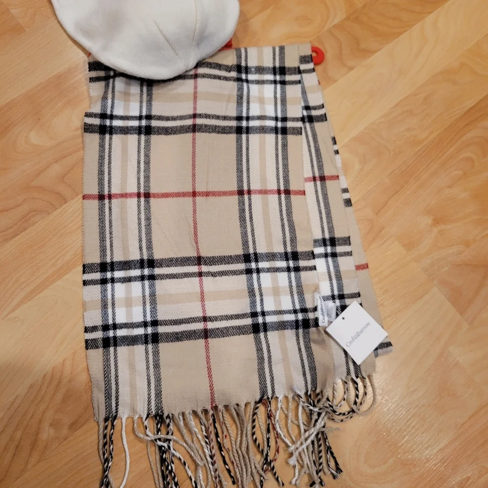 Croft & Barrow Plaid Scarf White Hat and Glove Set New
